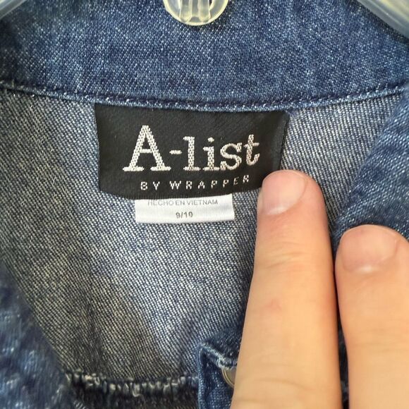 Vintage A-list Denim Full Button Dress with belt.  Size 9-10. - Picture 4 of 6